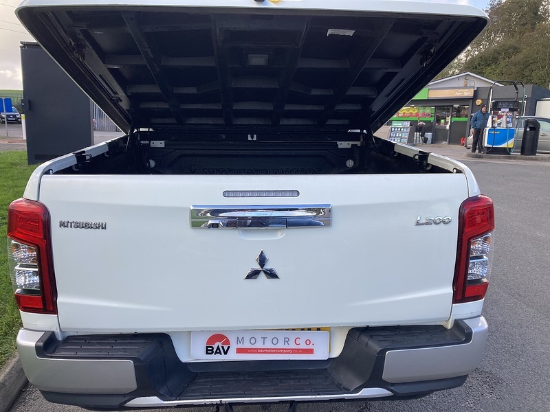 Mitsubishi 2.2 DI-D DC Barbarian Pickup Double Cab 4dr Diesel Manual 4WD Euro 6 (s/s) (150 ps)
