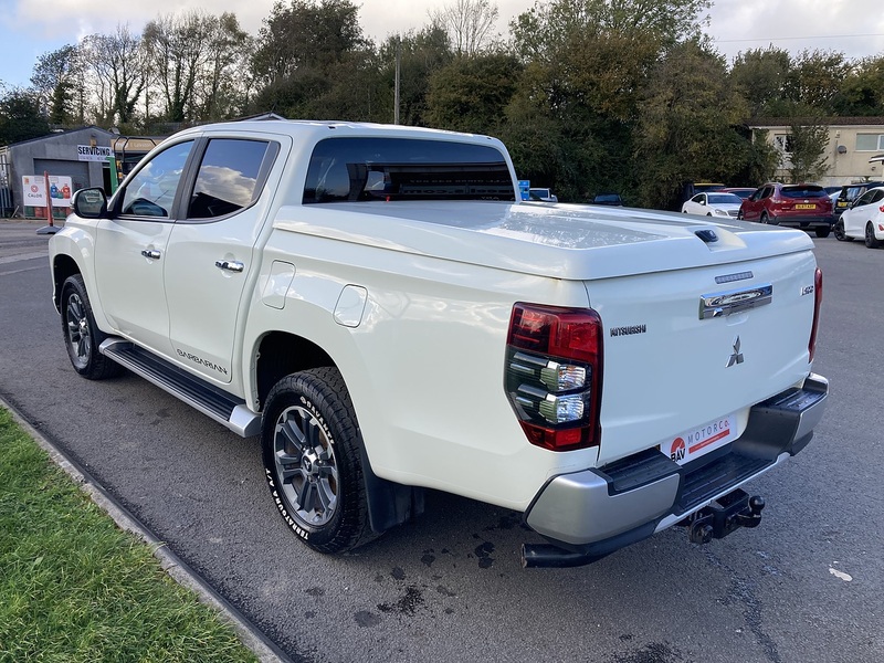 Mitsubishi 2.2 DI-D DC Barbarian Pickup Double Cab 4dr Diesel Manual 4WD Euro 6 (s/s) (150 ps)