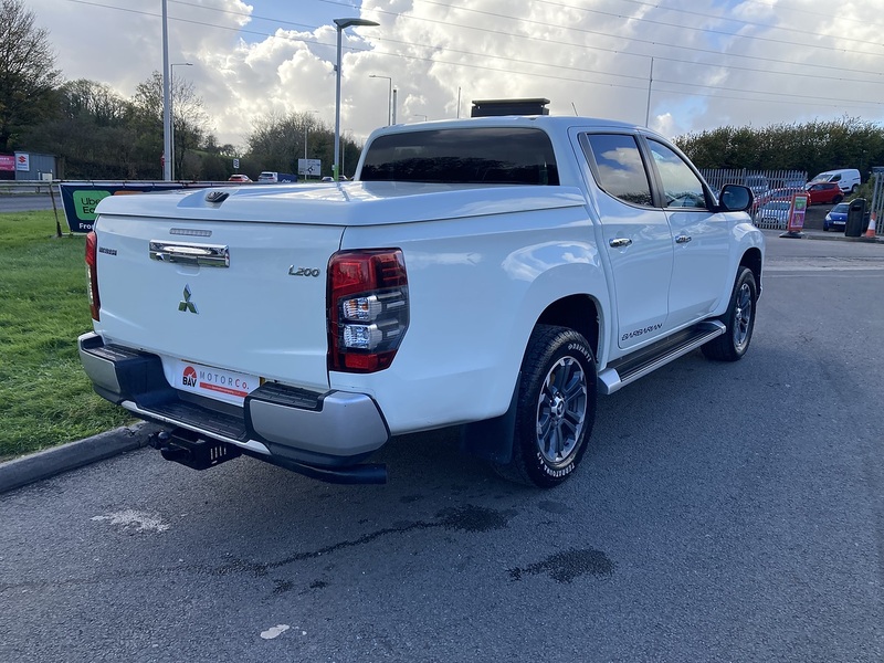 Mitsubishi 2.2 DI-D DC Barbarian Pickup Double Cab 4dr Diesel Manual 4WD Euro 6 (s/s) (150 ps)