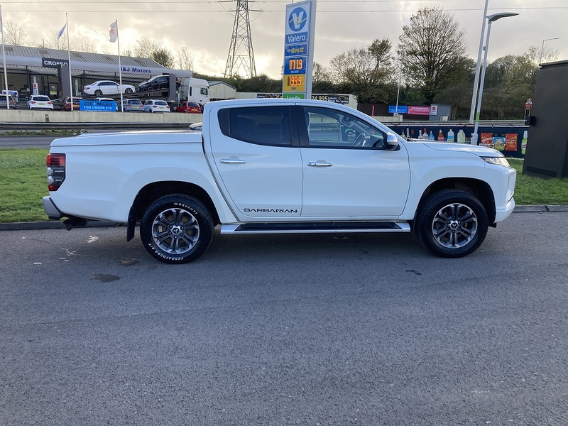 Mitsubishi 2.2 DI-D DC Barbarian Pickup Double Cab 4dr Diesel Manual 4WD Euro 6 (s/s) (150 ps)