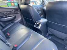 Mitsubishi 2.2 DI-D DC Barbarian Pickup Double Cab 4dr Diesel Manual 4WD Euro 6 (s/s) (150 ps)