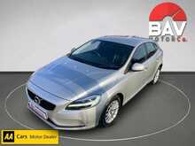 Volvo 2.0 T2 GPF Momentum Nav Plus Hatchback 5dr Petrol Manual Euro 6 (s/s) (122 ps)