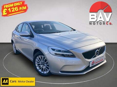 2.0 T2 GPF Momentum Nav Plus Hatchback 5dr Petrol Manual Euro 6 (s/s) (122 ps)