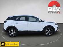 Peugeot 1.2 PureTech Allure SUV 5dr Petrol Manual Euro 6 (s/s) (130 ps)