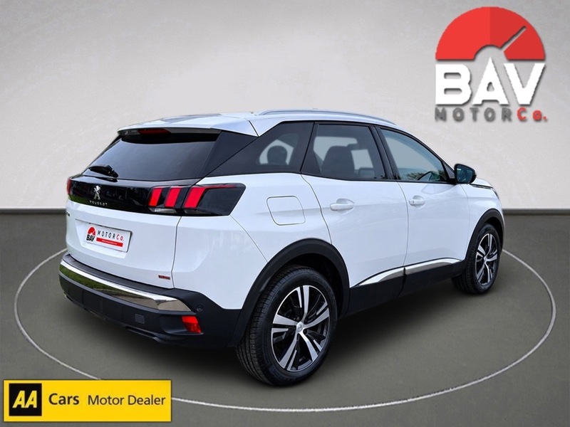 Peugeot 1.2 PureTech Allure SUV 5dr Petrol Manual Euro 6 (s/s) (130 ps)