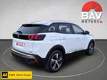 Peugeot 1.2 PureTech Allure SUV 5dr Petrol Manual Euro 6 (s/s) (130 ps)
