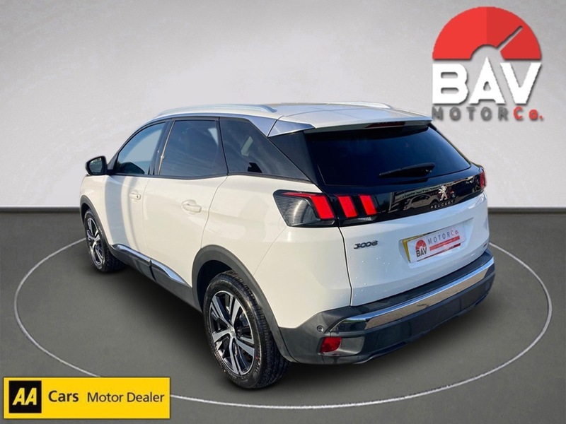 Peugeot 1.2 PureTech Allure SUV 5dr Petrol Manual Euro 6 (s/s) (130 ps)
