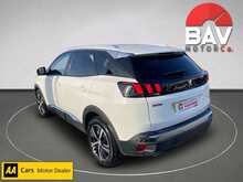 Peugeot 1.2 PureTech Allure SUV 5dr Petrol Manual Euro 6 (s/s) (130 ps)