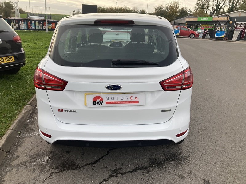 Ford 1.0T EcoBoost Titanium Navigator MPV 5dr Petrol Manual Euro 6 (s/s) (125 ps)