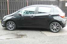 Toyota Yaris 1.5 VVT-h Icon Tech Hatchback 5dr Petrol Hybrid E-CVT Euro 6 (s/s) (100 ps)