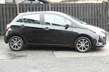 Toyota Yaris 1.5 VVT-h Icon Tech Hatchback 5dr Petrol Hybrid E-CVT Euro 6 (s/s) (100 ps)