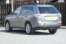 Mitsubishi Outlander 2.2 DI-D GX4 SUV 5dr Diesel Manual 4WD Euro 5 (s/s) (150 ps)