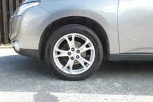 Mitsubishi Outlander 2.2 DI-D GX4 SUV 5dr Diesel Manual 4WD Euro 5 (s/s) (150 ps)