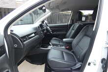 Mitsubishi Outlander 2.0h 12kWh Juro SUV 5dr Petrol Plug-in Hybrid CVT 4WD Euro 6 (s/s) (200 ps)