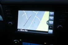 Toyota Avensis 1.8 V-Matic Business Edition Saloon 4dr Petrol CVT Euro 6 (147 ps)