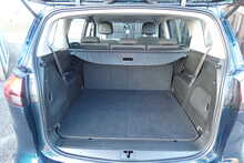 Vauxhall Zafira Tourer 2.0 CDTi Exclusiv MPV 5dr Diesel Auto Euro 5 (165 ps)