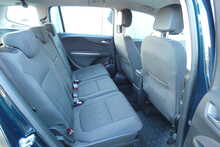 Vauxhall Zafira Tourer 2.0 CDTi Exclusiv MPV 5dr Diesel Auto Euro 5 (165 ps)