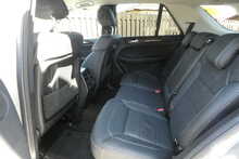 Mercedes-Benz M Class 3.0 ML350 V6 BlueTEC AMG Line SUV 5dr Diesel G-Tronic 4WD Euro 6 (s/s) (258 ps)