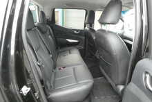 Nissan Navara 2.3 dCi Tekna Pickup Double Cab 4dr Diesel Manual 4WD Euro 6 (s/s) (190 ps)