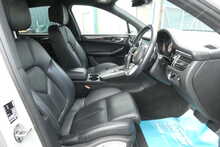Porsche Macan 3.0T V6 S SUV 5dr Petrol PDK 4WD Euro 6 (s/s) (354 ps)