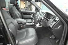 Land Rover Range Rover 3.0 SD V6 Vogue SUV 5dr Diesel Auto 4WD Euro 6 (s/s) (275 ps)