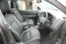Mitsubishi Outlander 2.2 DI-D GX4 SUV 5dr Diesel Manual 4WD Euro 6 (s/s) (147 ps)