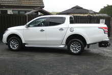 Mitsubishi L200 2.4 DI-D DC Barbarian Pickup Double Cab 4dr Diesel Manual 4WD Euro 6 (178 ps)