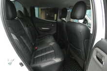 Mitsubishi L200 2.4 DI-D DC Barbarian Pickup Double Cab 4dr Diesel Manual 4WD Euro 6 (178 ps)