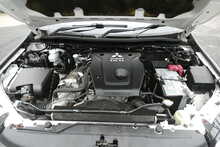 Mitsubishi L200 2.4 DI-D DC Barbarian Pickup Double Cab 4dr Diesel Manual 4WD Euro 6 (178 ps)