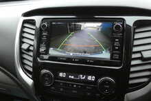 Mitsubishi L200 2.4 DI-D DC Barbarian Pickup Double Cab 4dr Diesel Manual 4WD Euro 6 (178 ps)