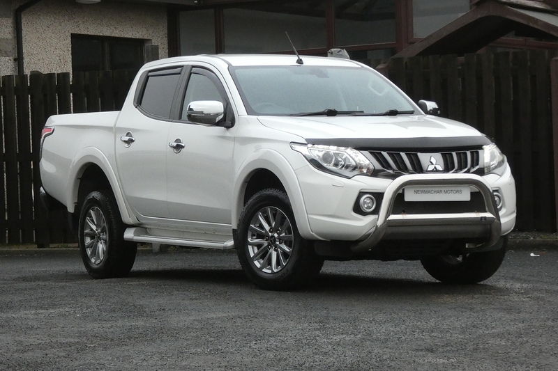 Mitsubishi 2.4 DI-D DC Barbarian Pickup Double Cab 4dr Diesel Manual 4WD Euro 6 (178 ps)