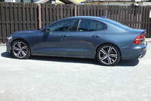 Volvo S60 2.0 T5 R-Design Edition Saloon 4dr Petrol Auto Euro 6 (s/s) (250 ps)