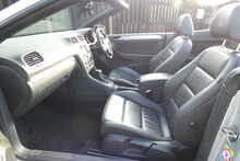 Volkswagen Golf 2.0 TSI R Cabriolet 2dr Petrol DSG Euro 5 (265 ps)