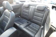 Volkswagen Golf 2.0 TSI R Cabriolet 2dr Petrol DSG Euro 5 (265 ps)