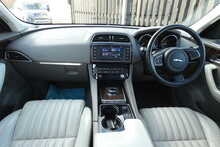 Jaguar F-PACE 2.0 D180 Portfolio SUV 5dr Diesel Auto AWD Euro 6 (s/s) (180 ps)