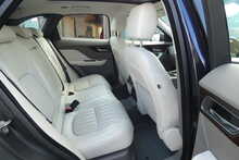 Jaguar F-PACE 2.0 D180 Portfolio SUV 5dr Diesel Auto AWD Euro 6 (s/s) (180 ps)