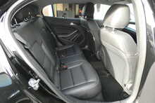 Mercedes-Benz GLA 1.6 GLA200 Sport (Executive) SUV 5dr Petrol Manual Euro 6 (s/s) (156 ps)