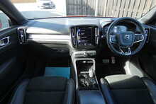 Volvo XC40 2.0 T4 R-Design Pro SUV 5dr Petrol Auto AWD Euro 6 (s/s) (190 ps)