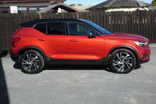 Volvo XC40 2.0 T4 R-Design Pro SUV 5dr Petrol Auto AWD Euro 6 (s/s) (190 ps)