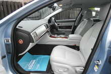 Jaguar XF 3.0d V6 Luxury Saloon 4dr Diesel Auto Euro 5 (240 ps)