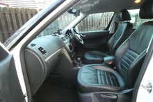 Skoda Yeti 2.0 TDI Elegance Outdoor 5dr Diesel DSG 4WD Euro 5 (140 ps)