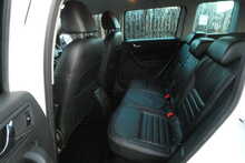 Skoda Yeti 2.0 TDI Elegance Outdoor 5dr Diesel DSG 4WD Euro 5 (140 ps)