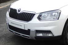 Skoda Yeti 2.0 TDI Elegance Outdoor 5dr Diesel DSG 4WD Euro 5 (140 ps)