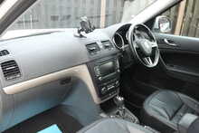 Skoda Yeti 2.0 TDI Elegance Outdoor 5dr Diesel DSG 4WD Euro 5 (140 ps)