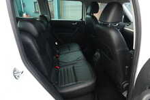 Skoda Yeti 2.0 TDI Elegance Outdoor 5dr Diesel DSG 4WD Euro 5 (140 ps)