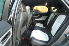 Jaguar F-PACE 2.0 D180 R-Sport SUV 5dr Diesel Auto AWD Euro 6 (s/s) (180 ps)