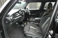 MINI Hatch Cooper 2.0 Cooper S Sport Hatchback 5dr Petrol Steptronic Euro 6 (s/s) (192 ps)