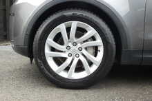 Land Rover Discovery 3.0 SD V6 HSE SUV 5dr Diesel Auto 4WD Euro 6 (s/s) (306 ps)