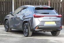 Lexus UX 2.0 250h SUV 5dr Petrol Hybrid E-CVT Euro 6 (s/s) (184 ps)