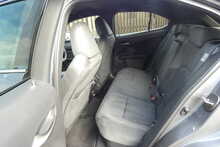 Lexus UX 2.0 250h SUV 5dr Petrol Hybrid E-CVT Euro 6 (s/s) (184 ps)